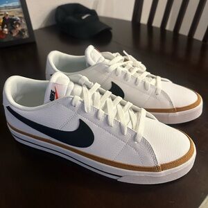 Nike Men’s Court Legacy Sneakers